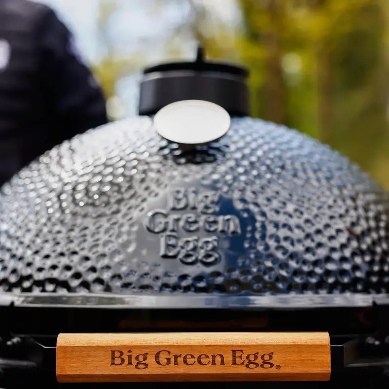 Gril Big Green Egg Large The Onyx – základní set s modulárním stolem